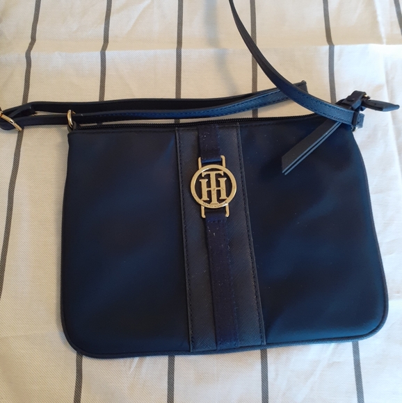 Tommy Hilfiger Handbags - Navy Blue Tommy Hilfiger crossbody bag..